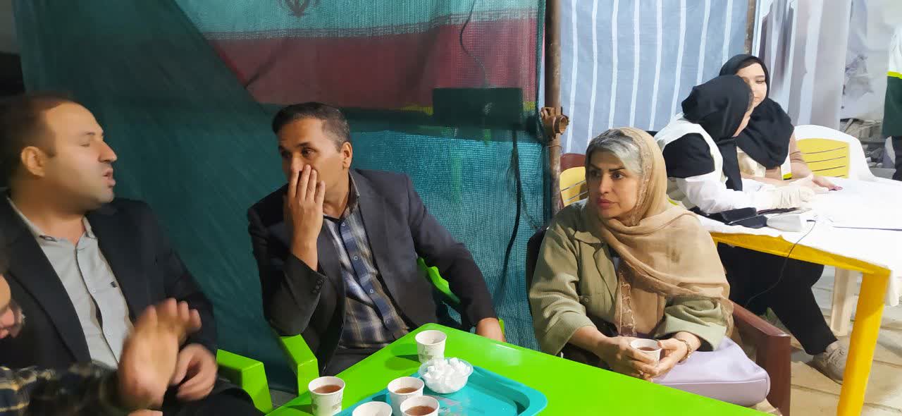 همزمان با راهپیمایی بیعت با مقام معظم رهبری، میز خدمت و سلامت شبکه بهداشت و درمان گچساران برپا شد. 